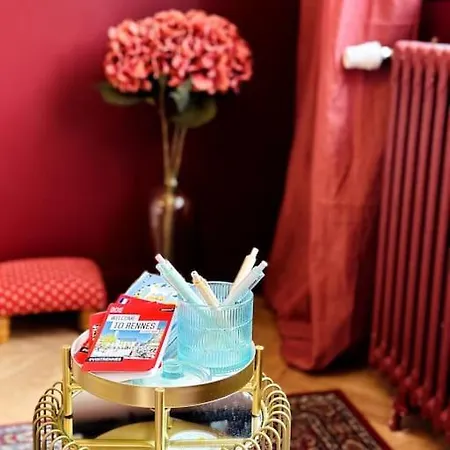La Vie En Rose - & Gare 아파트 렌